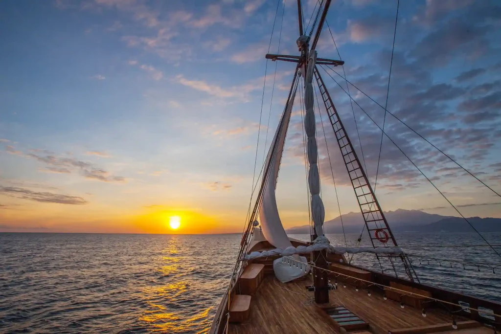 Best Time to Visit Labuan Bajo | Weather & Season Guide