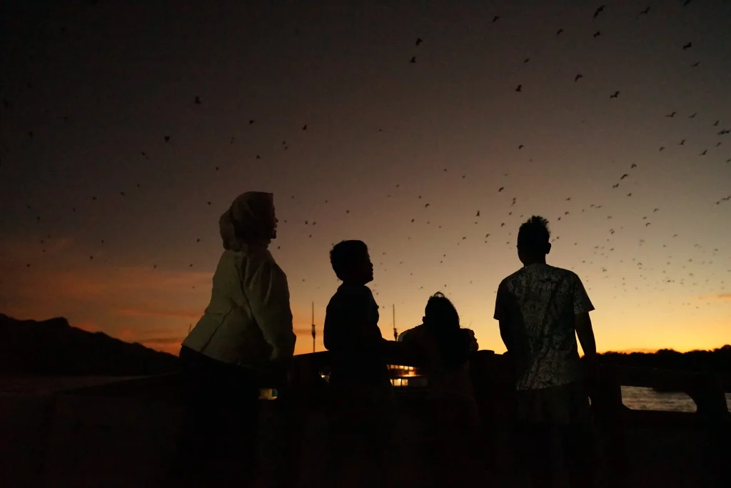 Best Sunset Spots in Labuan Bajo — Ultimate Viewing Guide