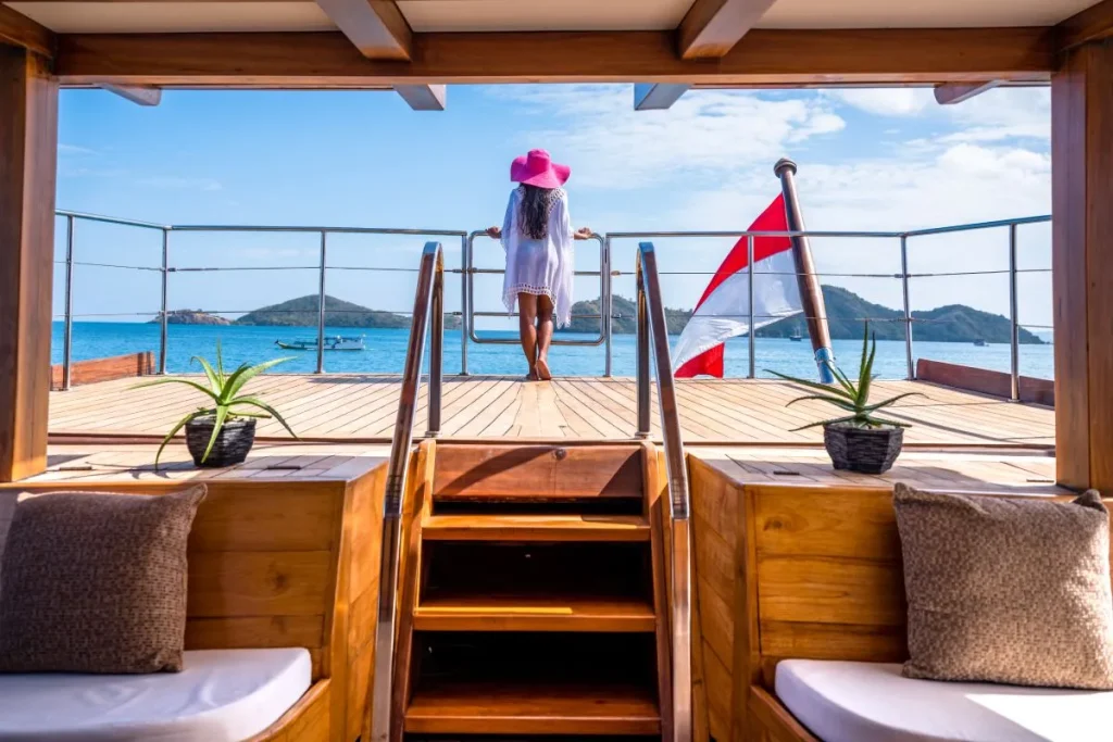 How Much Does a Yacht Charter in Labuan Bajo Cost? (2026 Prices)